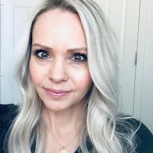 Meet your Posher, Holly